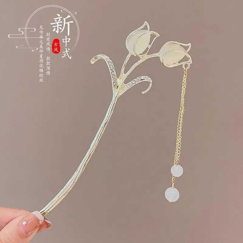 Chinese Floral Tassel Hair Clip — Enameled Alloy
