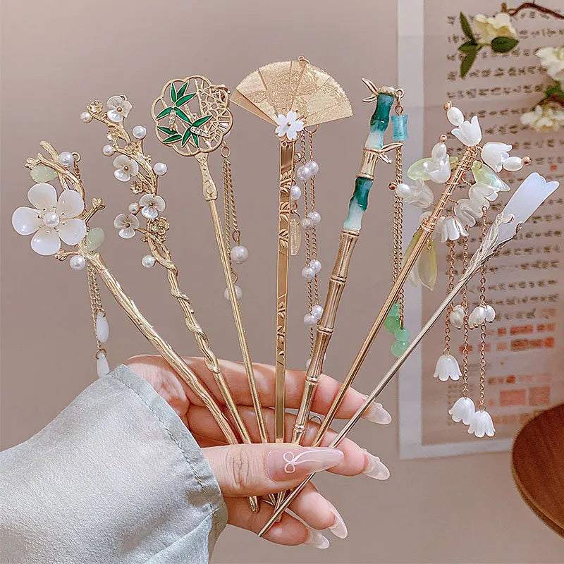 Chinese Floral Tassel Hair Clip — Enameled Alloy