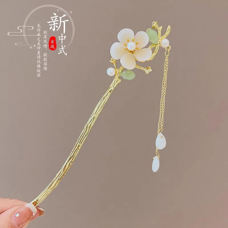 Chinese Floral Tassel Hair Clip — Enameled Alloy