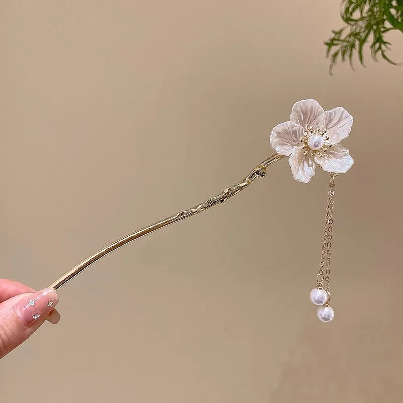 Chinese Floral Tassel Hair Clip — Enameled Alloy