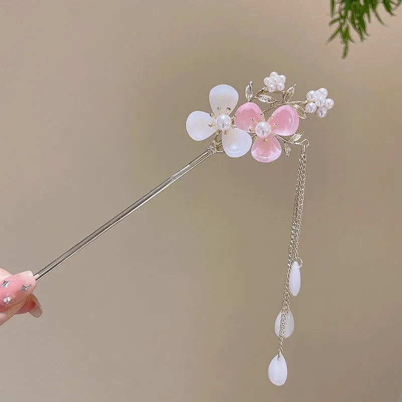 Chinese Floral Tassel Hair Clip — Enameled Alloy