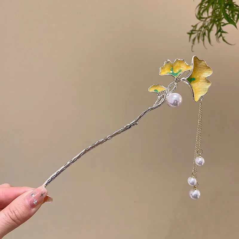 Chinese Floral Tassel Hair Clip — Enameled Alloy